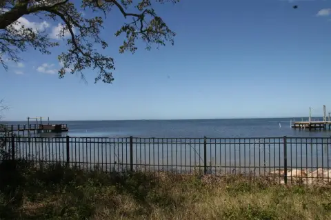 Gulf-Front Property in Baileys Bluff