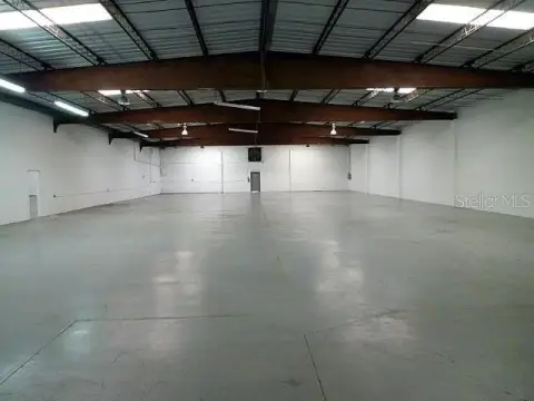Largo Warehouse for Rent