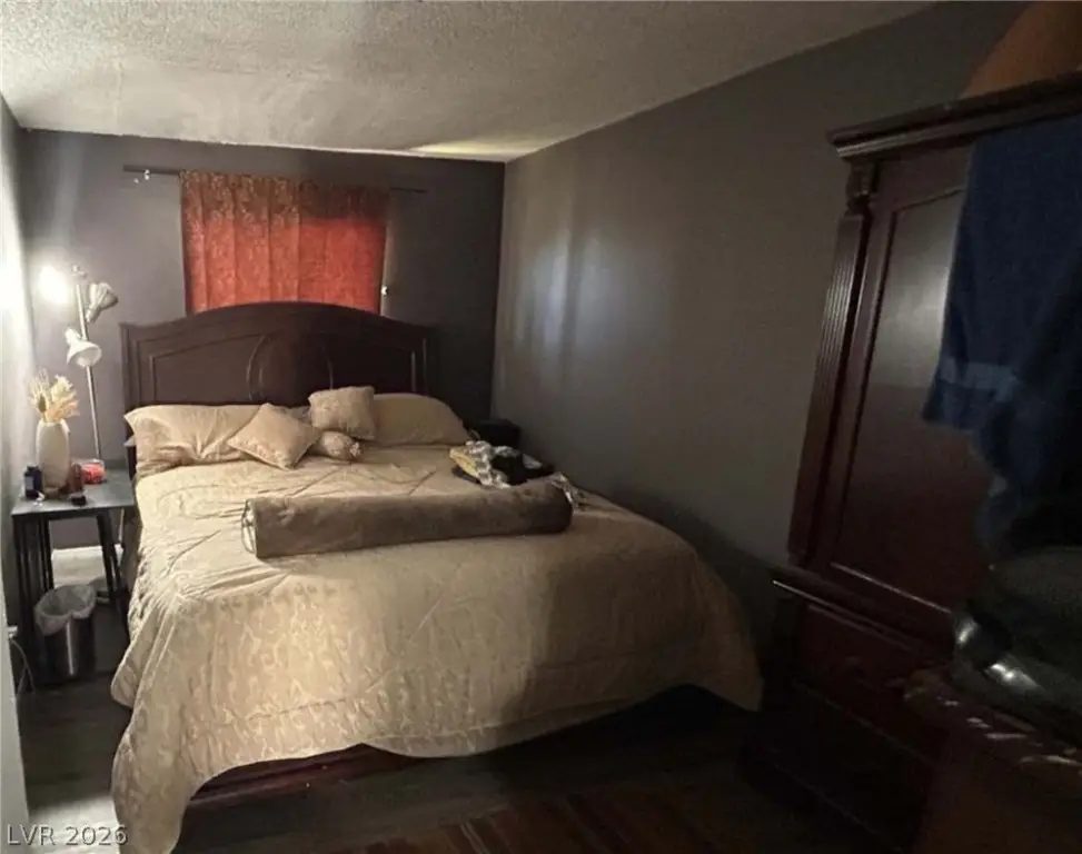 Picture 19
