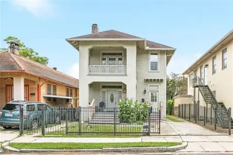 New Orleans Duplex Near Tulane