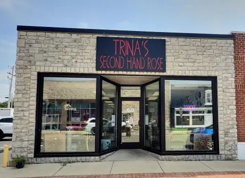 Updated Commercial Building Near Indian Lake