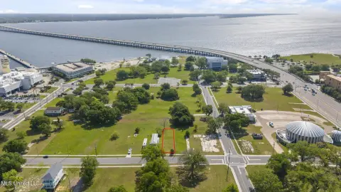 Land in the Heart of Biloxi