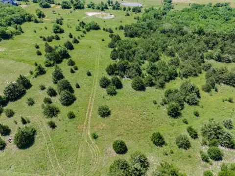 Prime Land in Caddo Creek