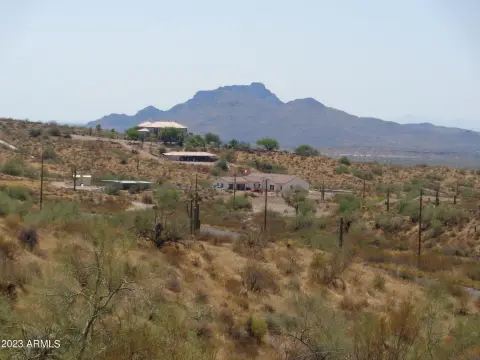 Large Plateau Land with Views