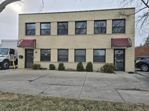 Versatile Skokie Commercial/Industrial Property