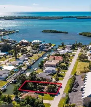 Waterfront Lot in Grove City