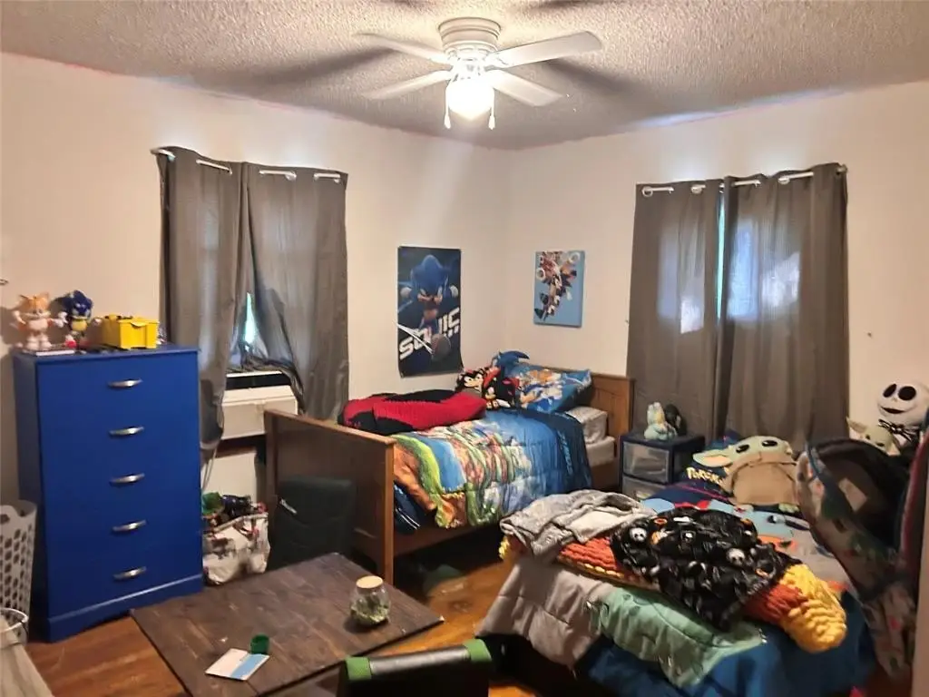 Picture 4