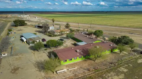 Commercial Property in Huron, CA