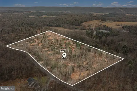 Mountain-View Acreage in Barnesville, PA