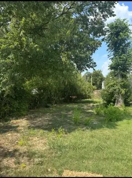 Land in Historic Downtown Waxahachie