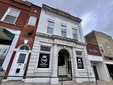 Mixed-Use Building with Apartment