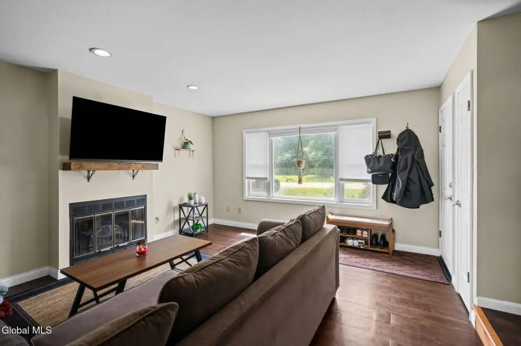 Picture 7