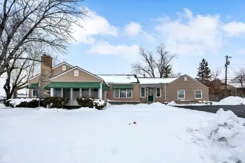 Freestanding Office Building on Shadeland