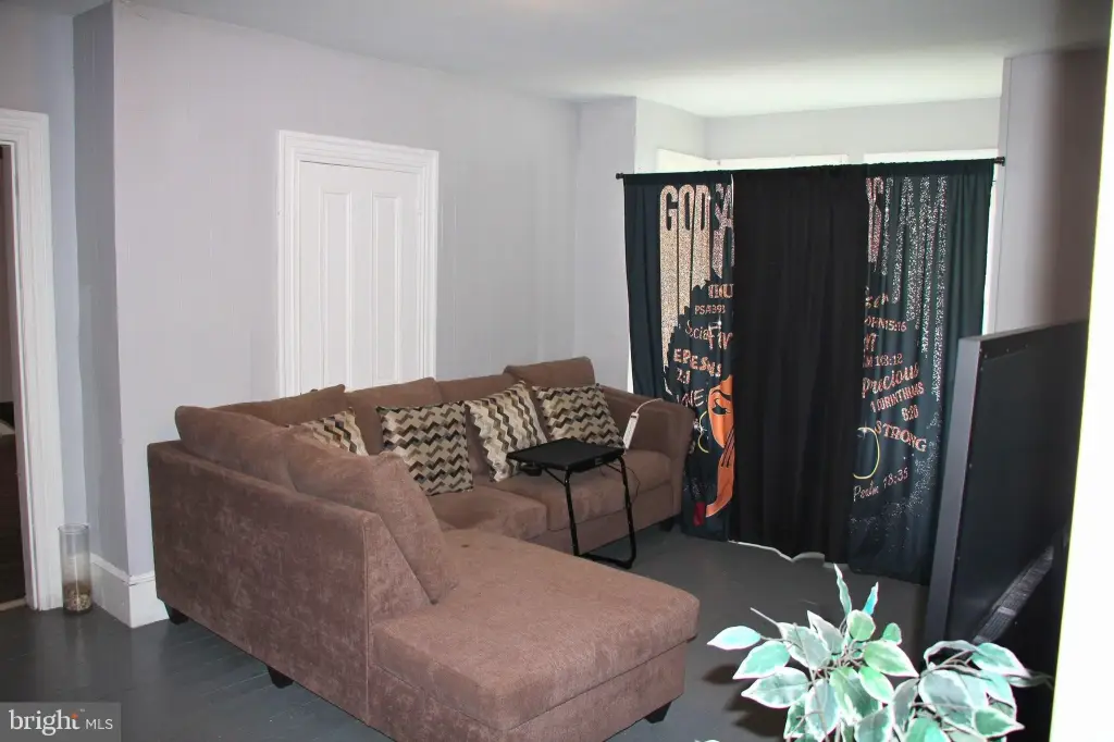 Picture 5