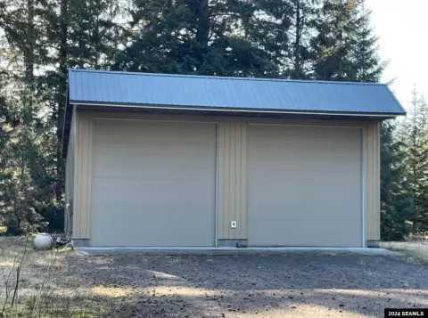 Craftsman-Built Boat Shop on Acre
