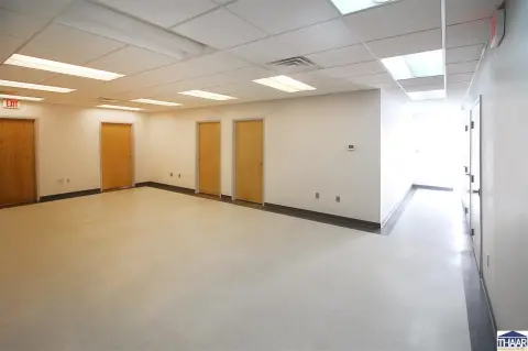 Versatile Commercial/Industrial Building in Martinsville