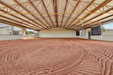 Turnkey Horse Property in Collinsville