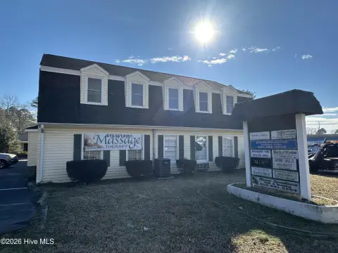 17-Unit Shopping Center