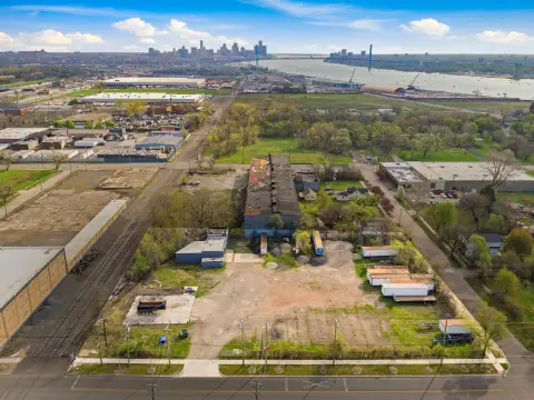 Picture of Specialty properties at 175 S Campbell, Detroit, MI