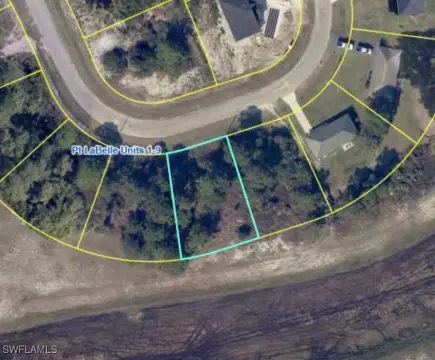 Residential Lot in Labelle, FL