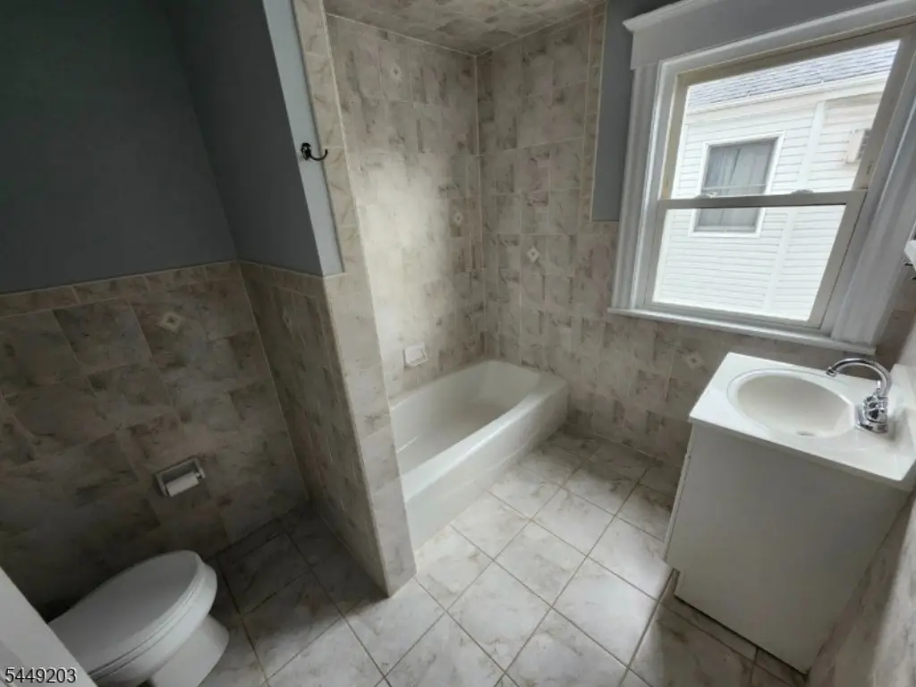 Picture 19