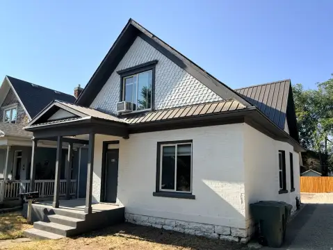 Remodeled Duplex With Covered Parking