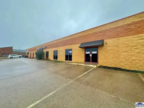 Retail/Office Space in Terre Haute