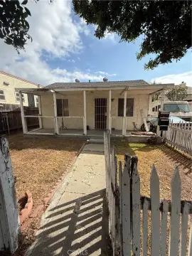 Long Beach Duplex with Potential