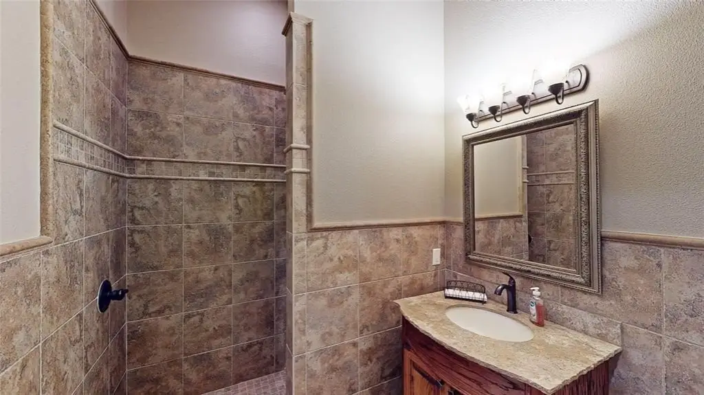 Picture 19