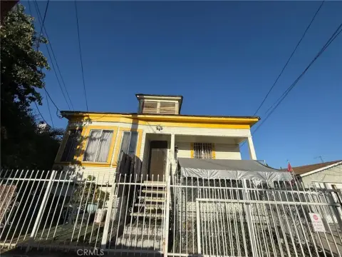 Los Angeles Quadruplex Near Metro