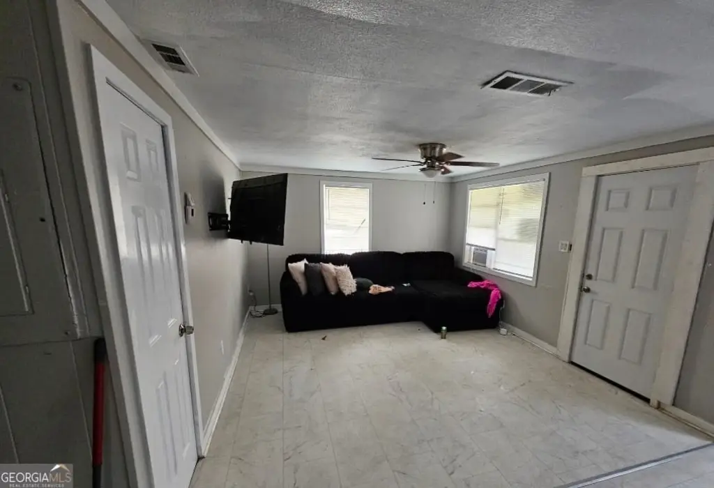 Picture 3