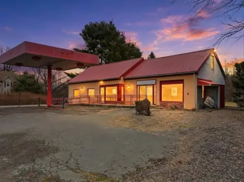 High-Traffic Commercial Building on Route 220