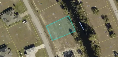 Vacant Lot in Cape Coral
