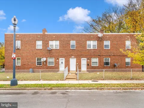 Four-Unit Multifamily Near RFK