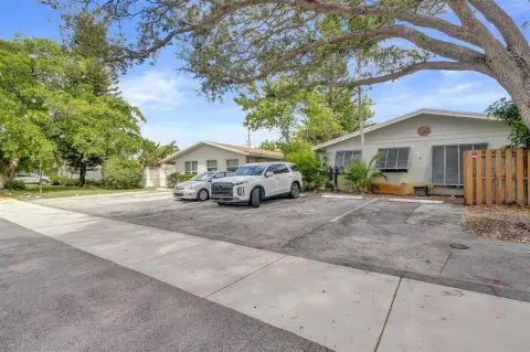 Income-Producing Triplex in Fort Lauderdale