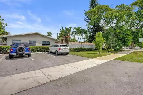 Fort Lauderdale Investment Property with Pool