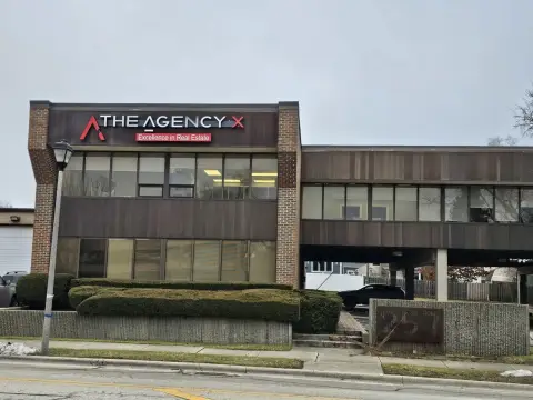 Elmhurst Executive Office Suite