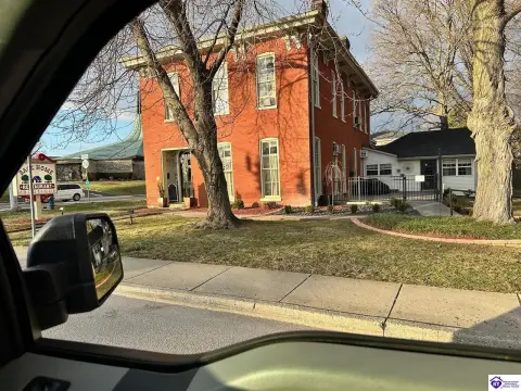 Historical Downtown Elizabethtown Retail/Dining Property