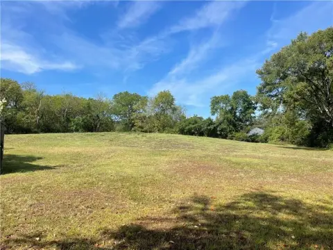 Commercial Land in Prime Location