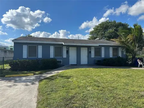 Fort Lauderdale Duplex in Developing Area