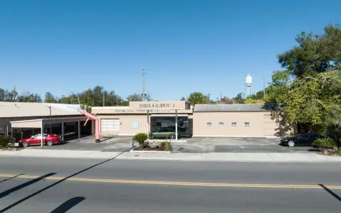 Single-Story Storefront