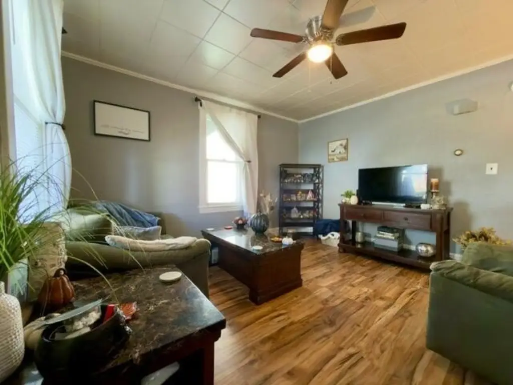 Picture 10