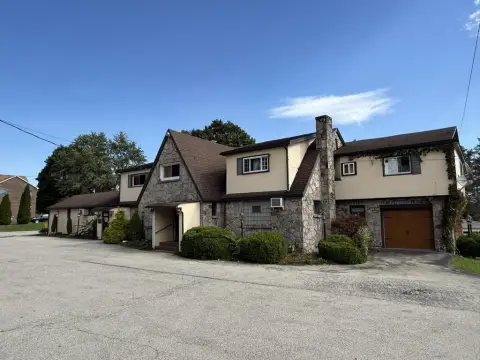 Mixed-Use Property with Restaurant Equipment