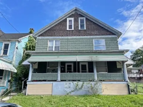 3-Unit Triplex with Rear Residence