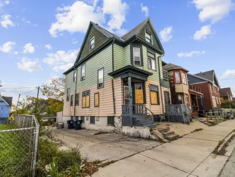 Milwaukee Duplex with Cashflow Potential