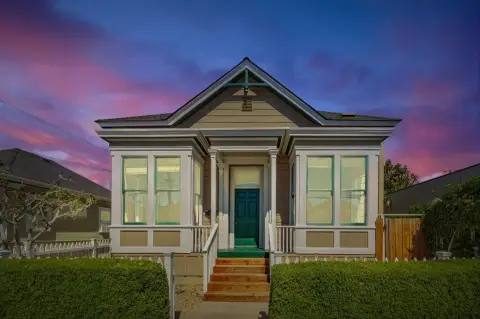Historic Victorian Gem in Downtown