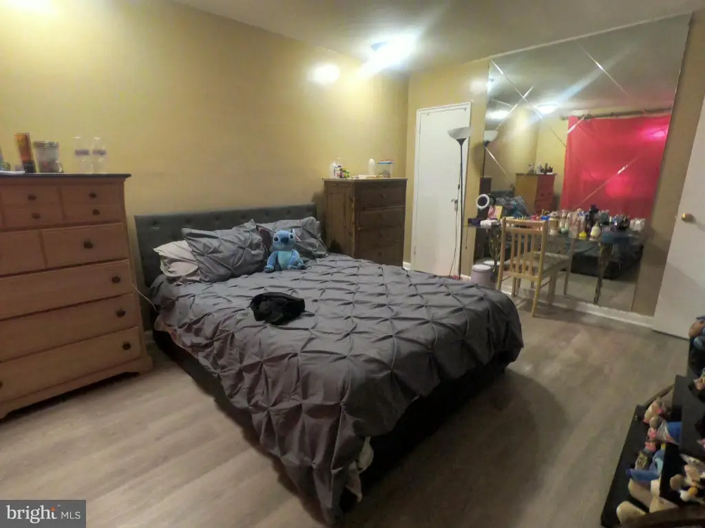 Picture 4