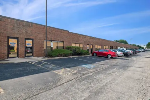 Flex Space with Overhead Door