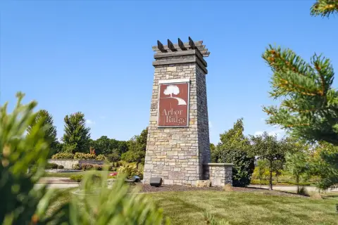 Residential Land in Arbor Ridge