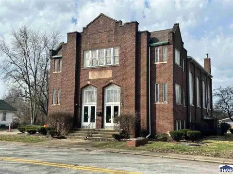 Adaptable Church House in Terre Haute